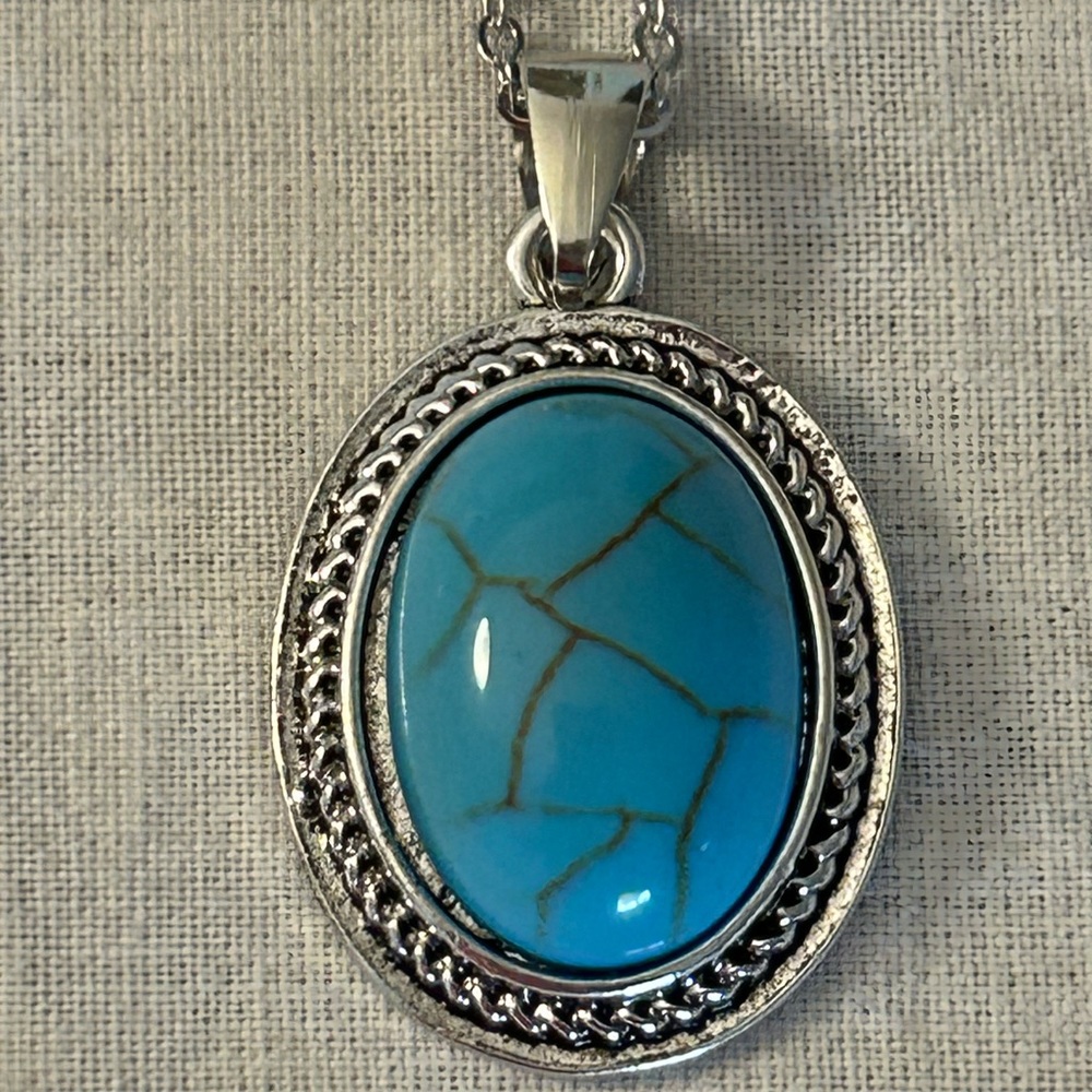 HUGE BUNDLE SALE! TURQUOISE INSPIRED PENDANT SILVER TONE NECKLACE NEW!